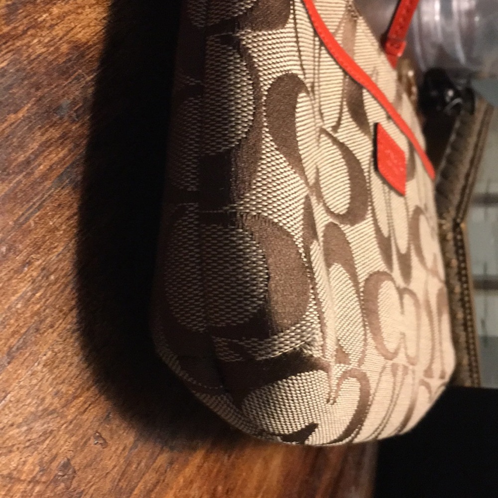 Coach wristlet, perfect Condition! - Picture 4 of 5